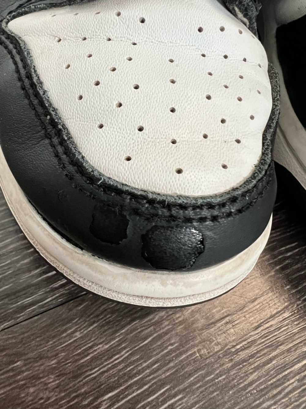 Nike Kids Dunk Low Retro "Panda" - Picture 3 of 8